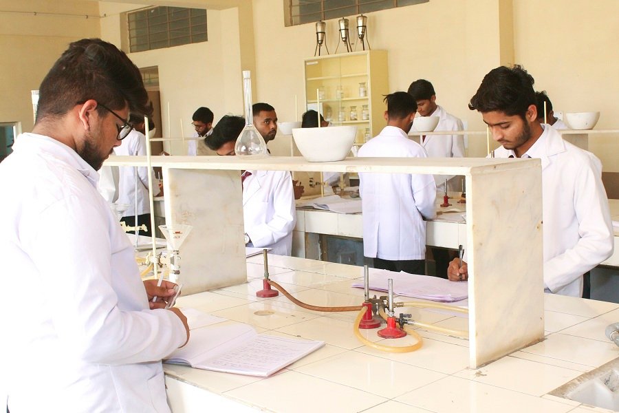 Pharmaceutics laboratory 1