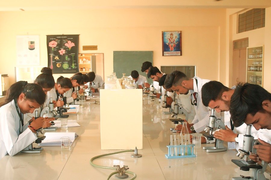 Pharmaceutics laboratory 6